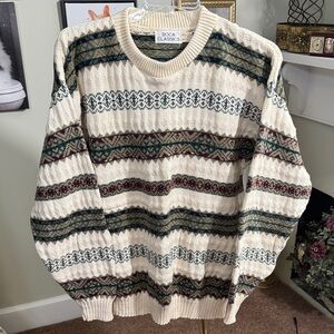 NWOT Mens Cream, Red & Green Patterned Crewneck Sweater 100% Cotton GREAT GIFT!